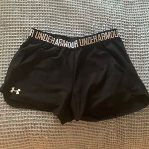 Size medium under armour athletic shorts
